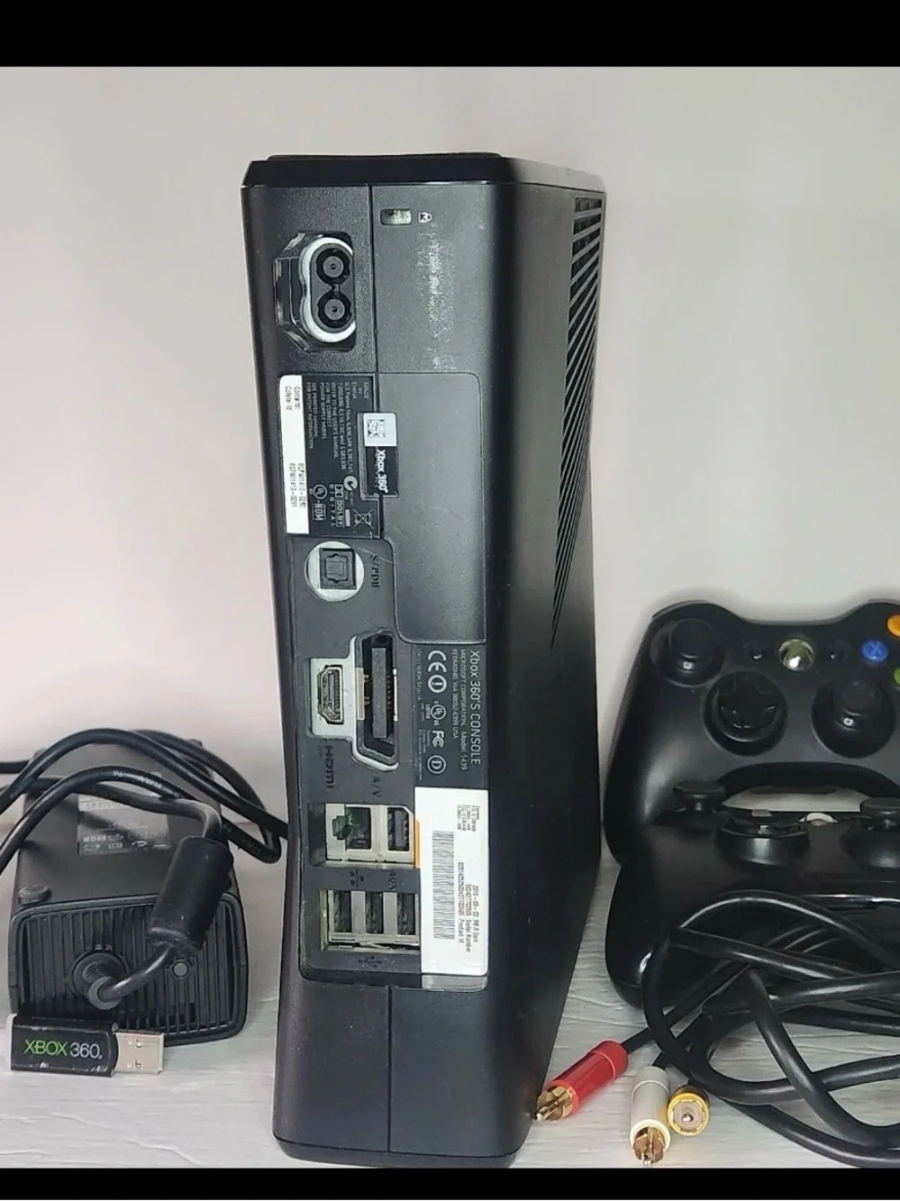 Xbox 360 4GB Console Bundle With 8 GB Xbox Memory Stick Tested & Working
